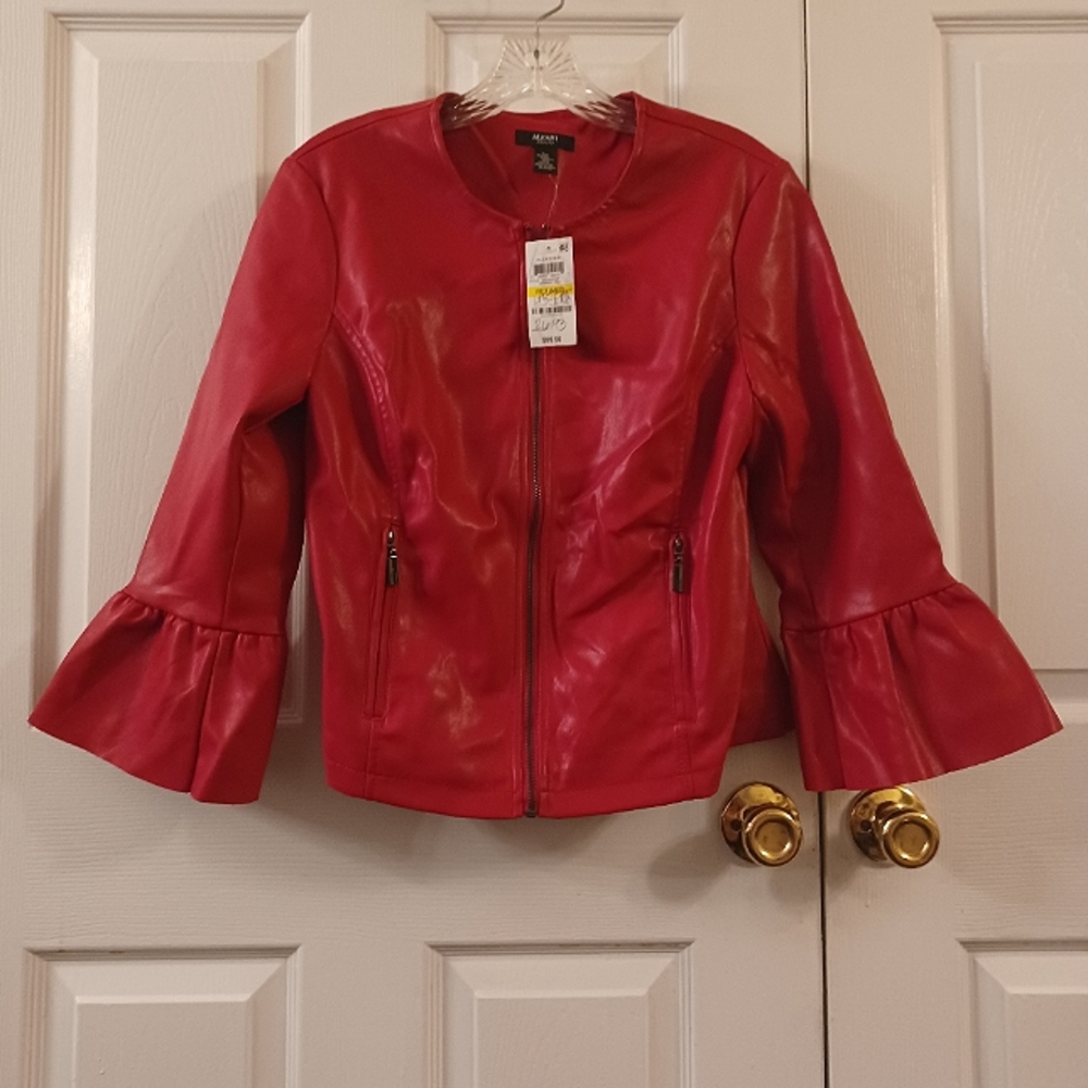 Alfani ladies sport jacket. Jacket is brand new, never been worn with tag.